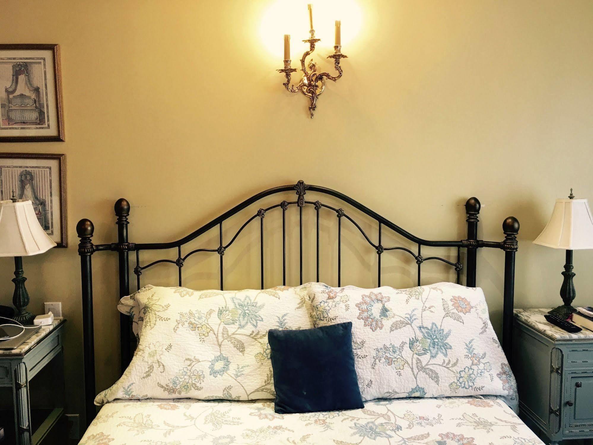 Manoir Sherbrooke Hotel 3*