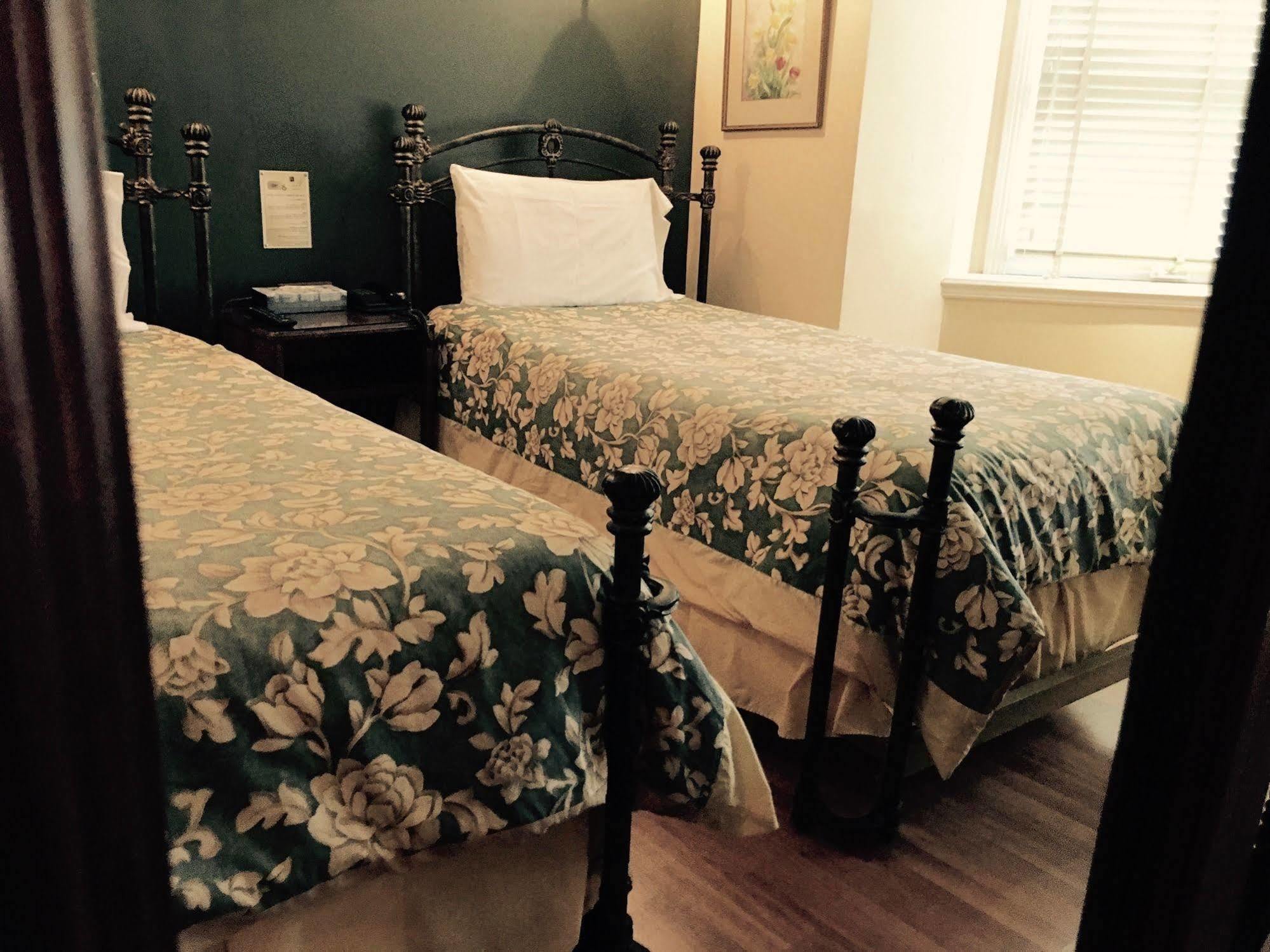 Manoir Sherbrooke 3* Montreal
