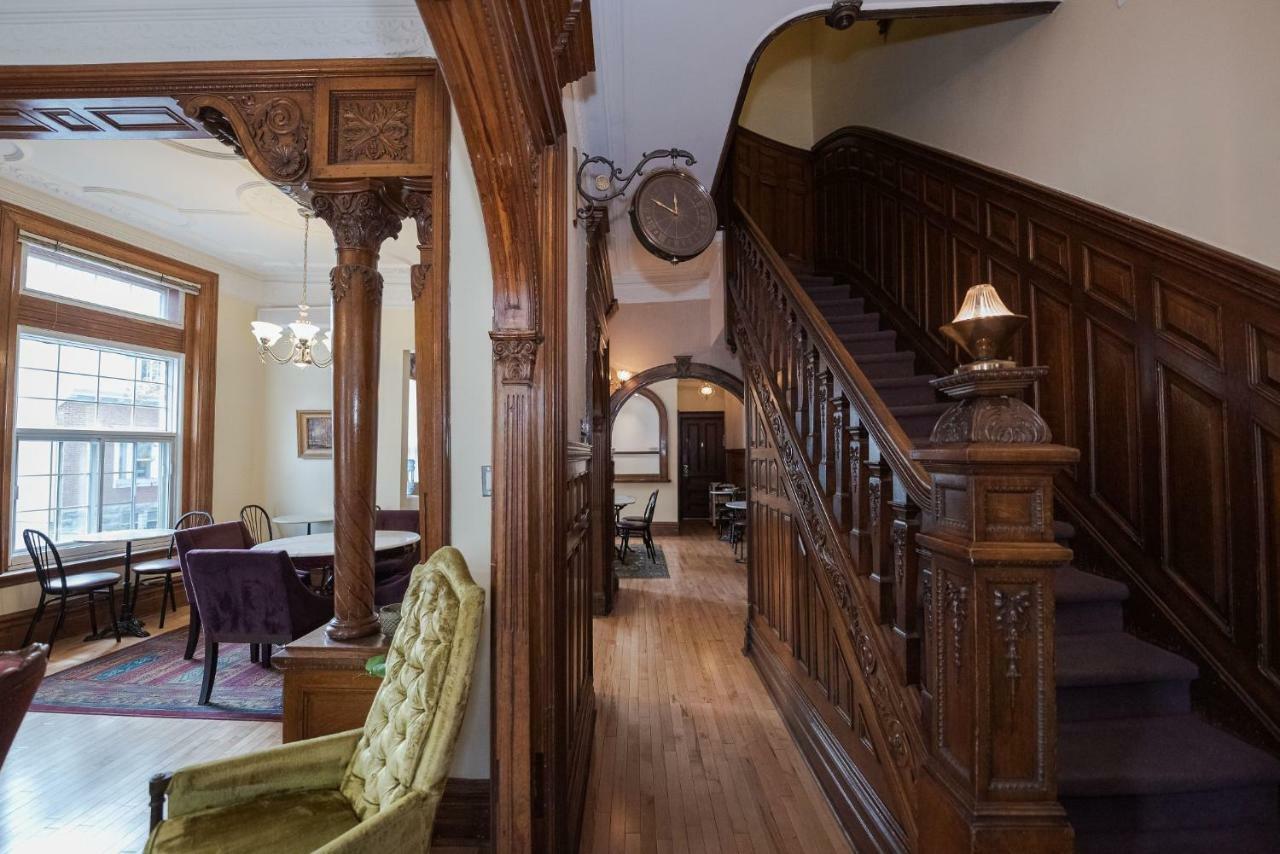 Manoir Sherbrooke Hotel