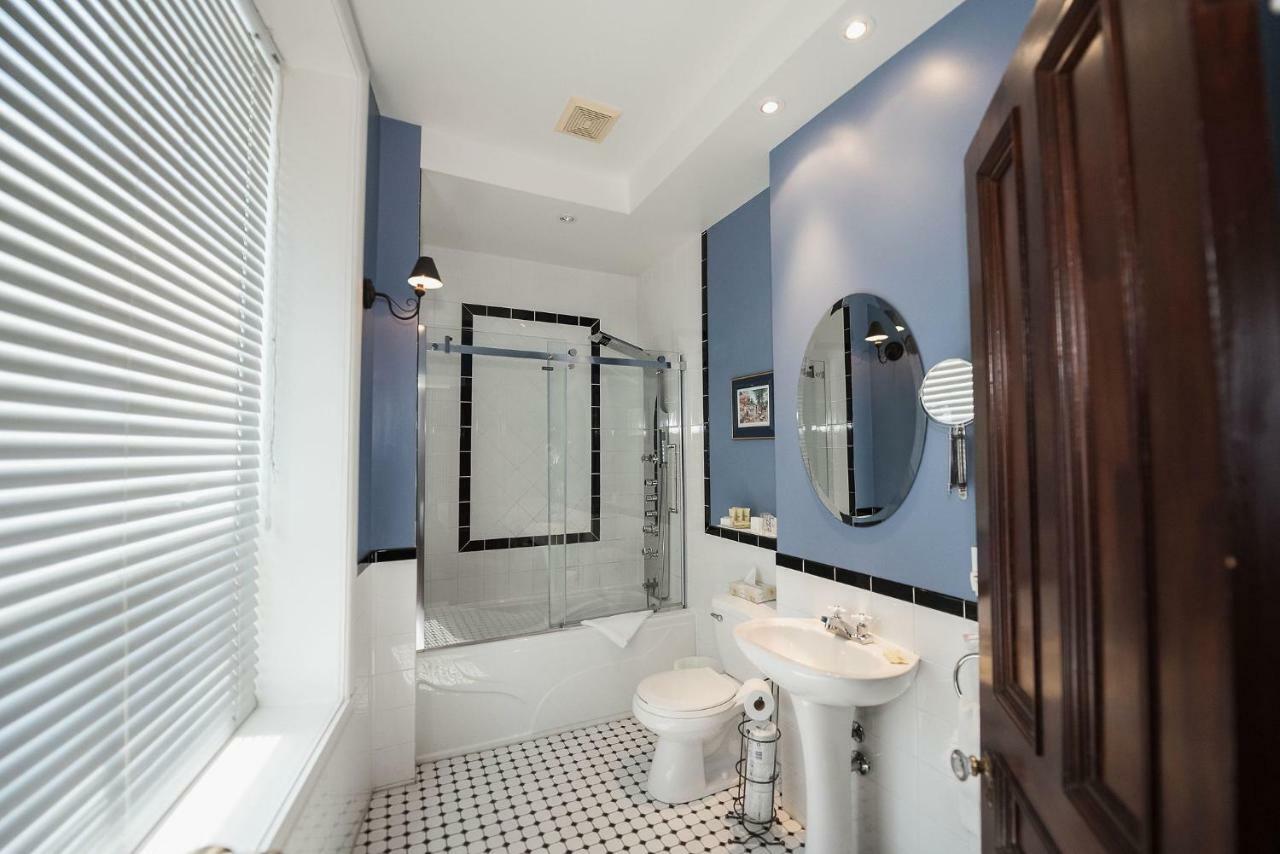 Manoir Sherbrooke Hotel
