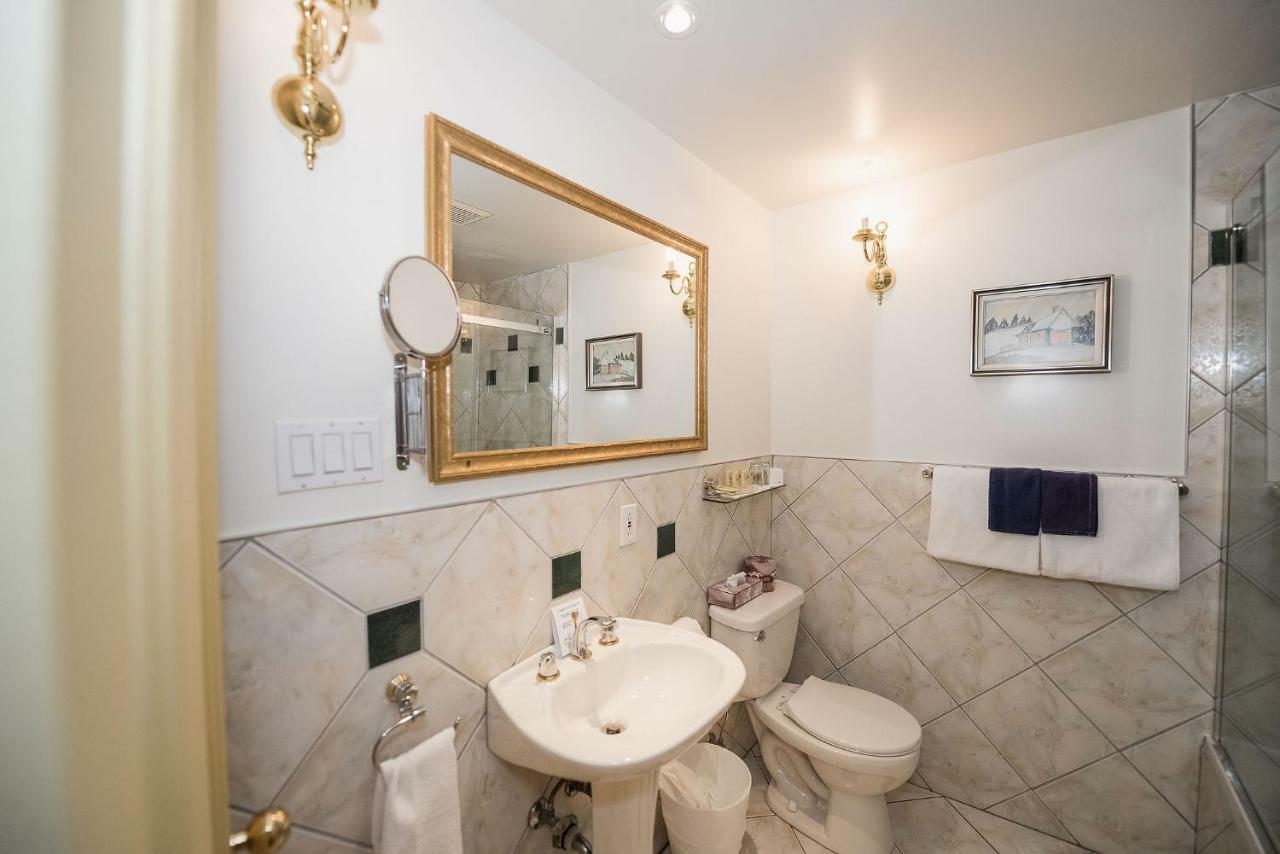 Manoir Sherbrooke Hotel Montreal